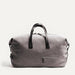Le sac de voyage Remington offre un format suffisamment compact pour être accepté en bagage cabine. 