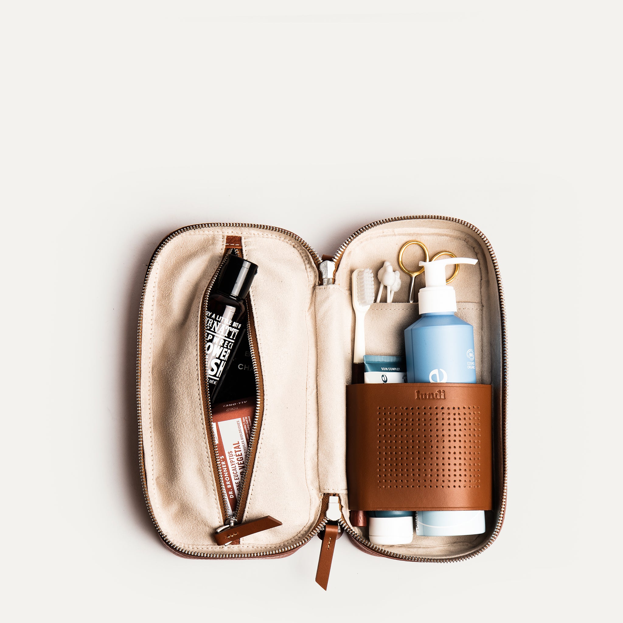lundi Toiletry Bag | CLARA Cognac